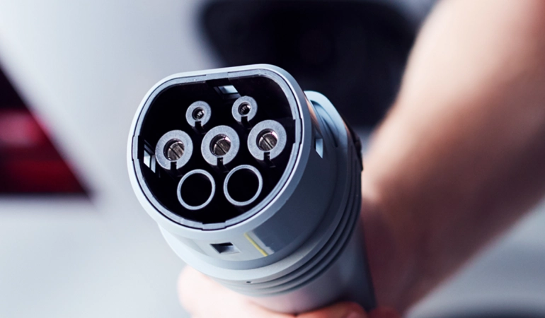 Electric Cars – A Definitive Guide and Tips for Buyers