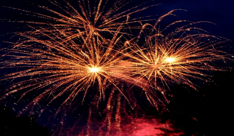 Salisbury Welcomes the New Year with Spectacular Fireworks
